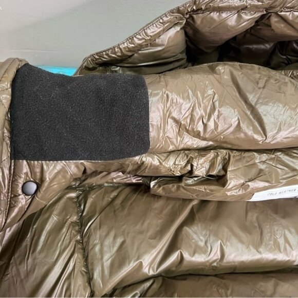 Toboggan Green Hooded Puffer Vest Sz Medium Winter Fall Outdoor Unisex Cabincore - Picture 10 of 16